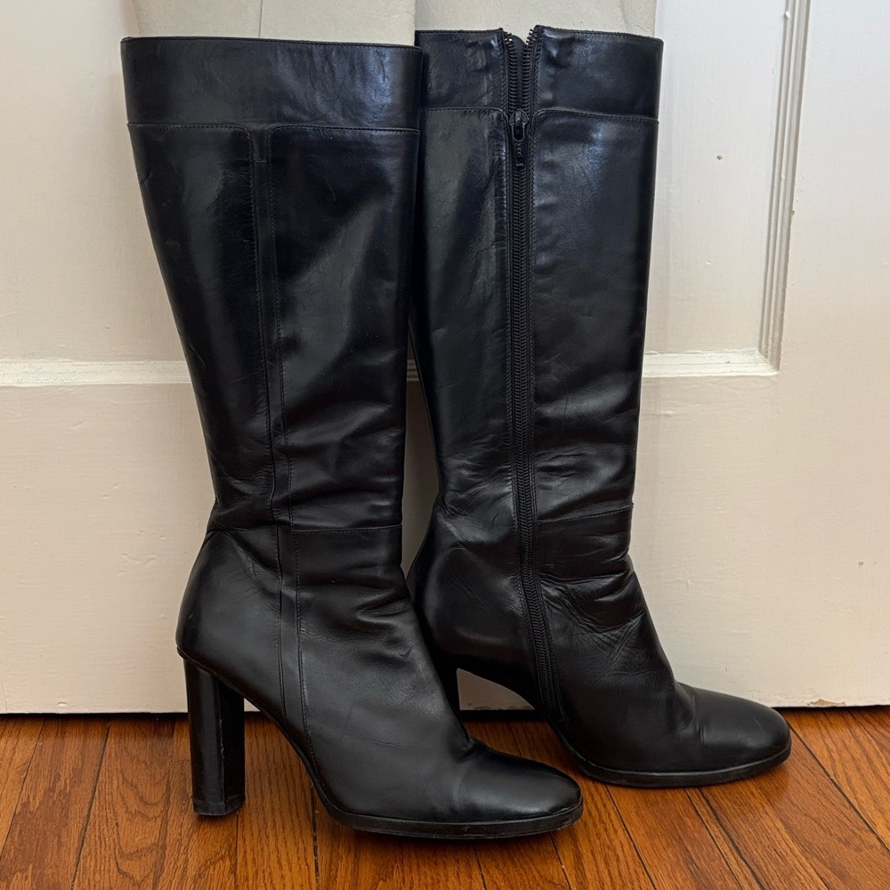 Gorgeous black leather high heeled boots